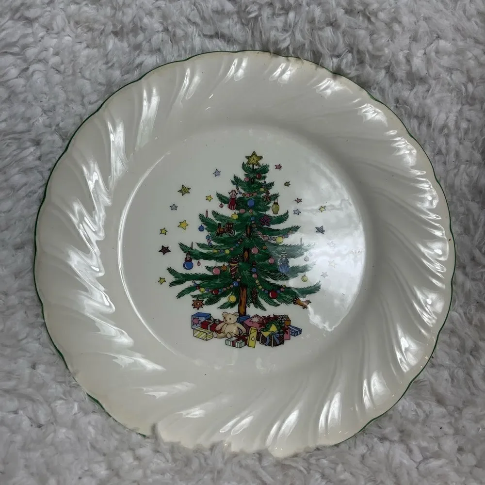 Niko Happy Holidays 1Dinner plate .oven ,microwave and dishwasher safe